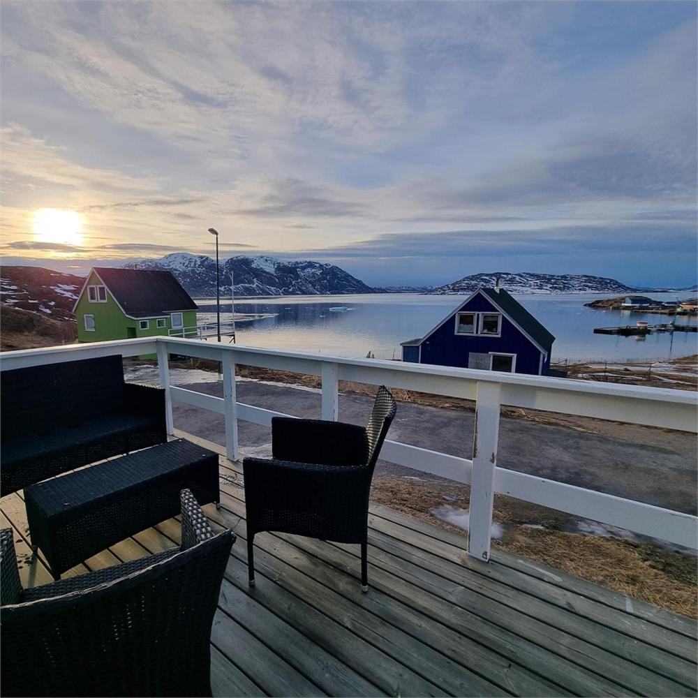 Igdlo Guesthouse Narsaq Extérieur photo